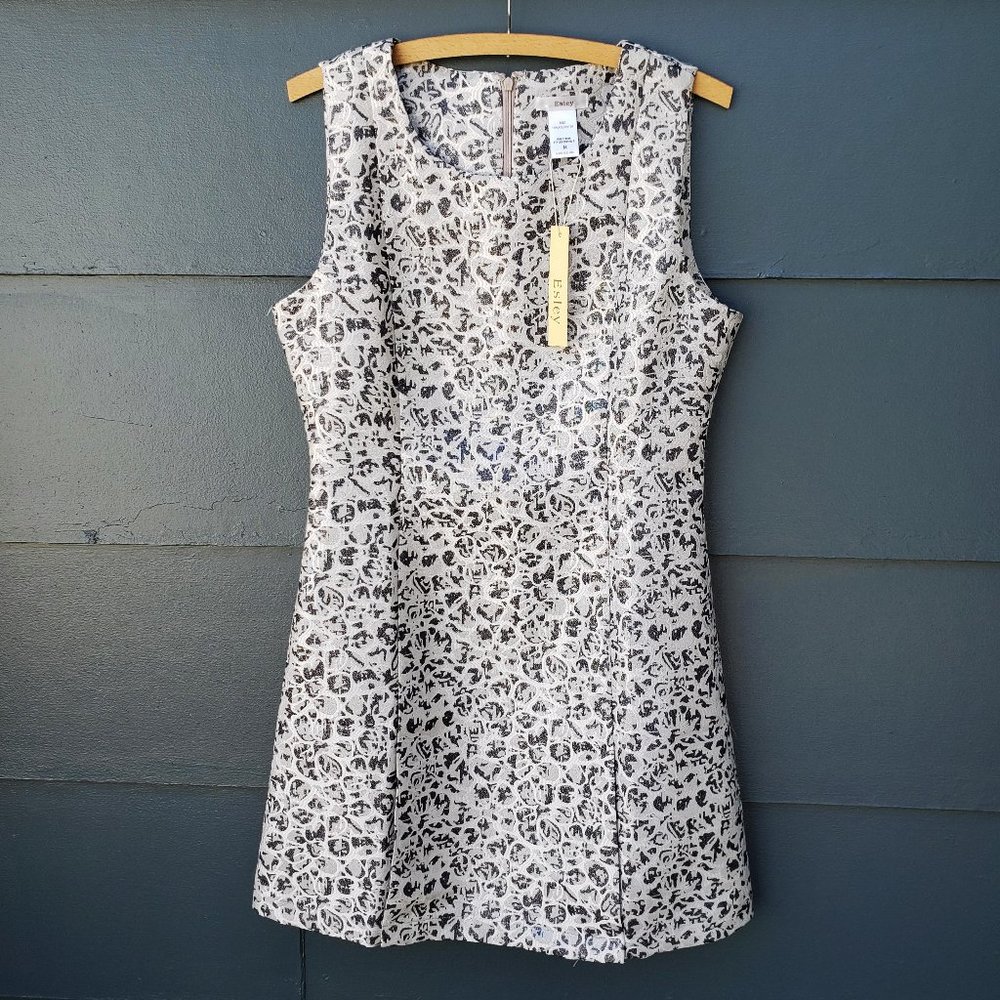 Esley White/Gray Sleeveless Brocade Cocktail Dress